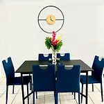 Modern With Garage Near The Square And Appartement Aegium