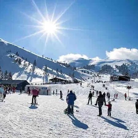 Apartment Modern With Garage Near The Square And Aigio