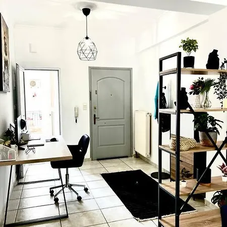 Apartment Modern With Garage Near The Square And Aigio