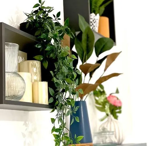 Modern With Garage Near The Square And Apartment *