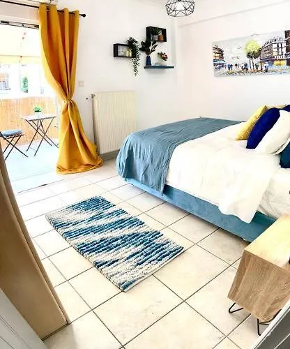 Modern With Garage Near The Square And *