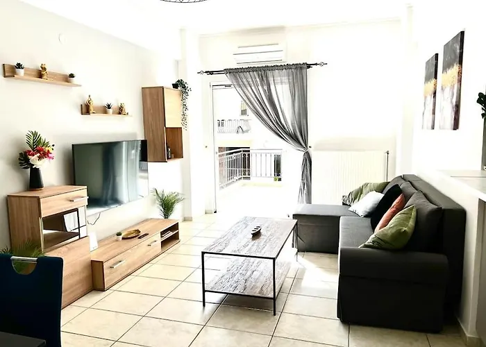 Modern With Garage Near The Square And