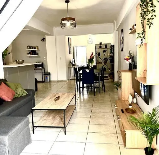 Apartment Modern With Garage Near The Square And *